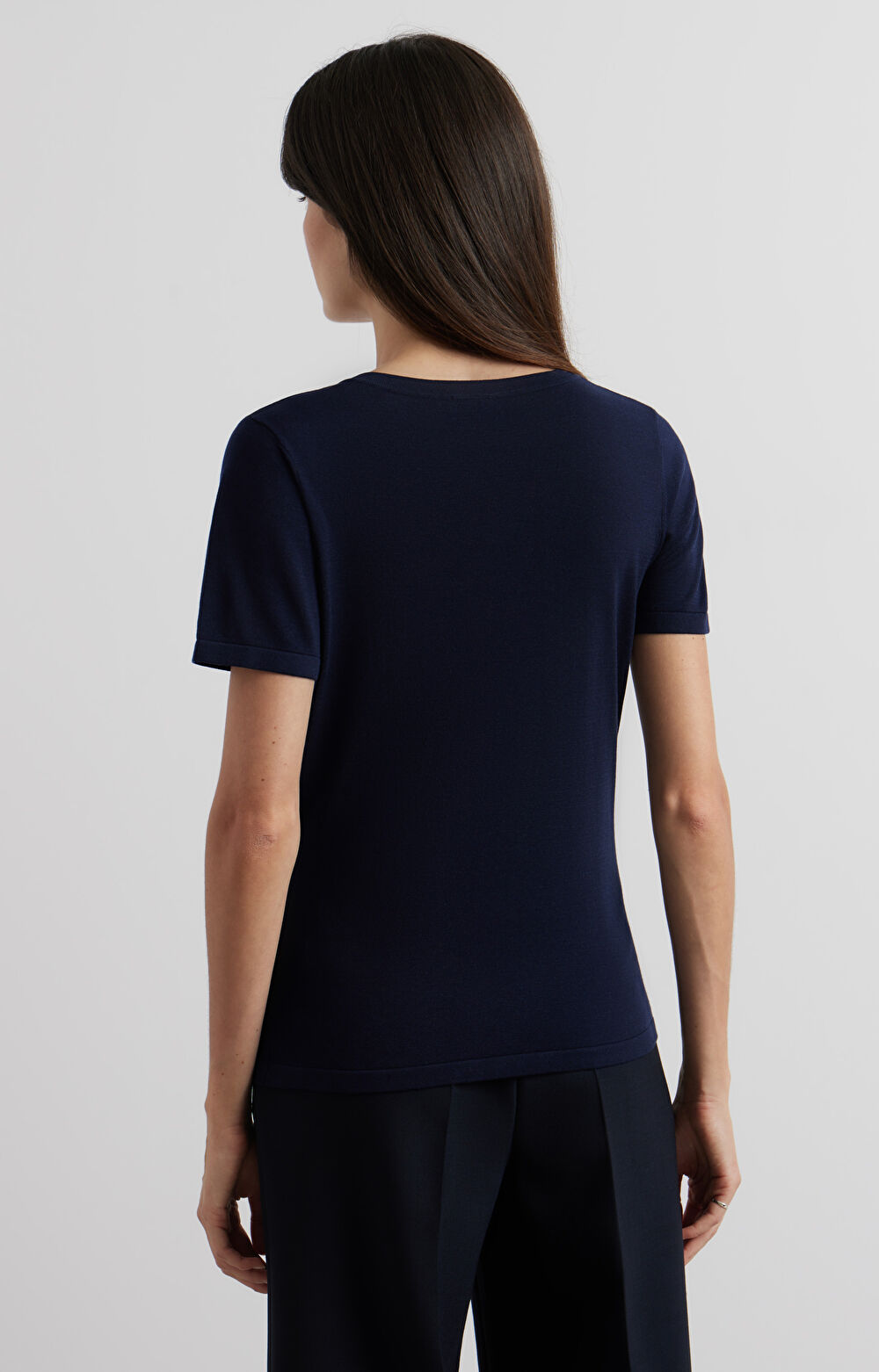 Swetrowy t-shirt v-neck - 2