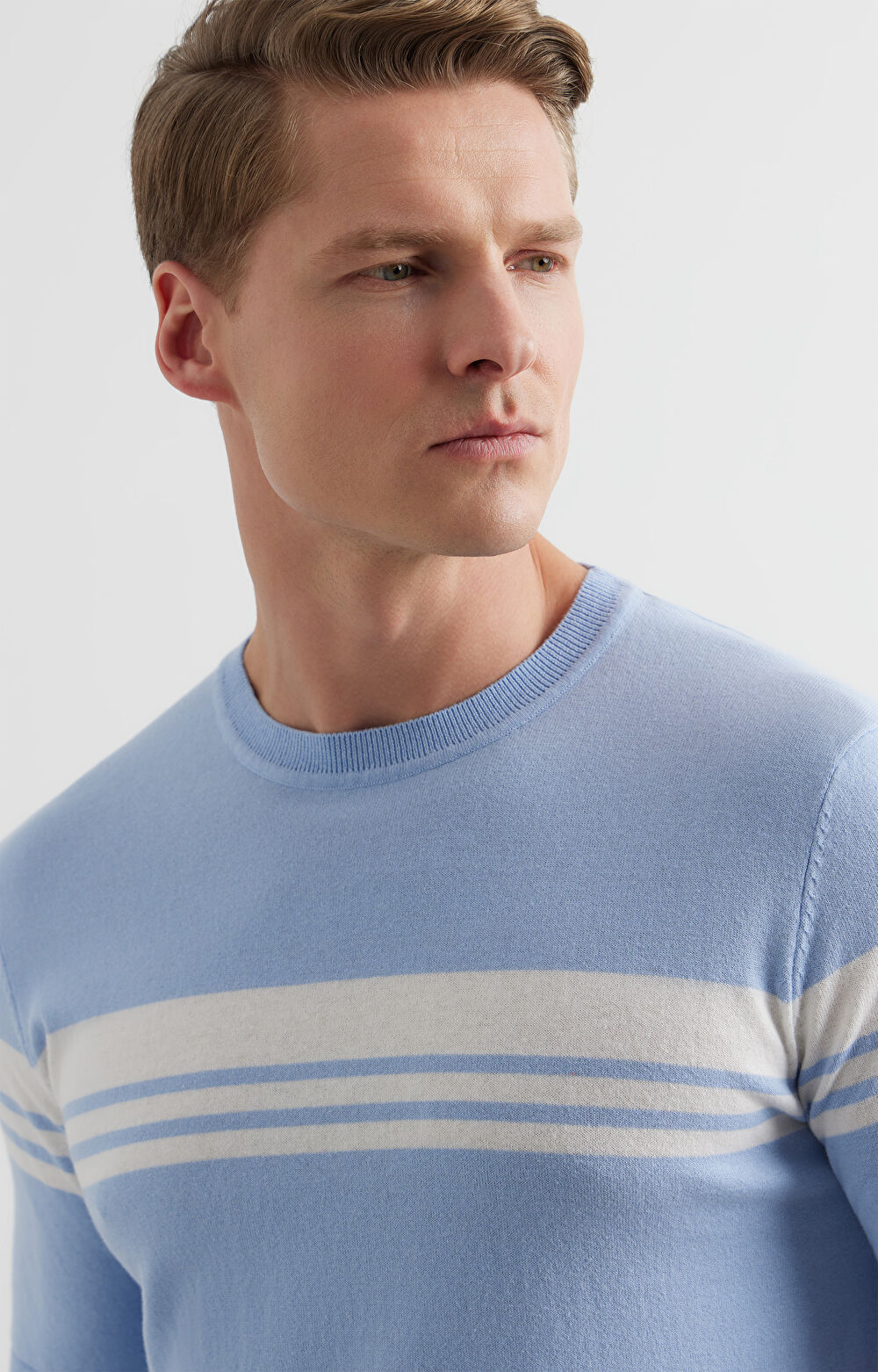 T-shirt swetrowy regular - 6