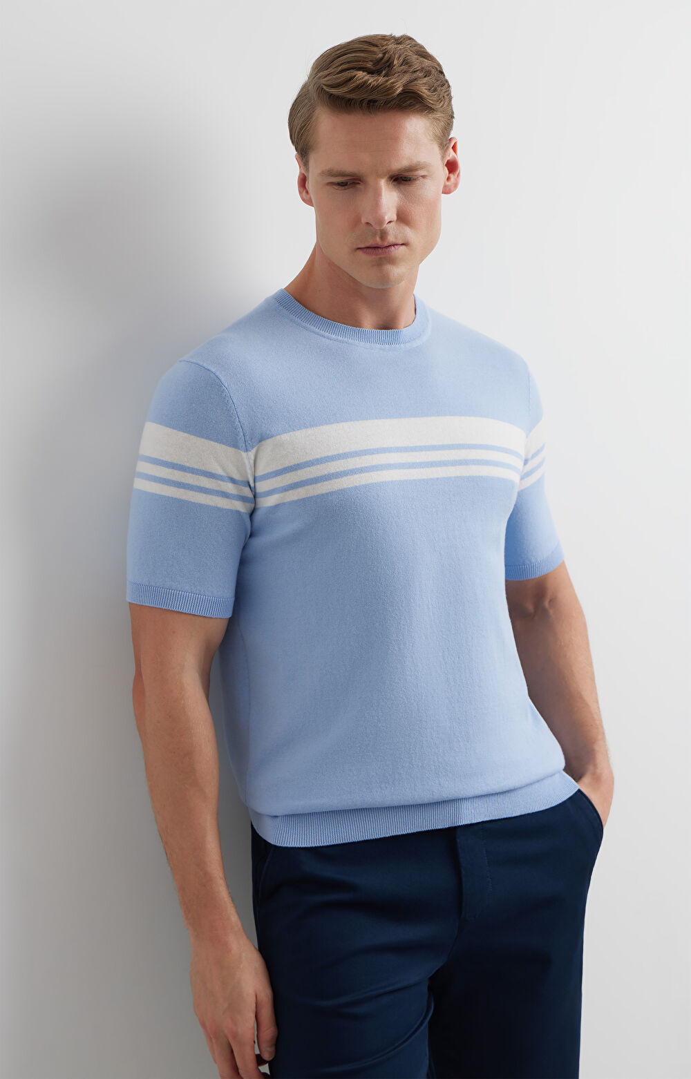 T-shirt swetrowy regular - 7