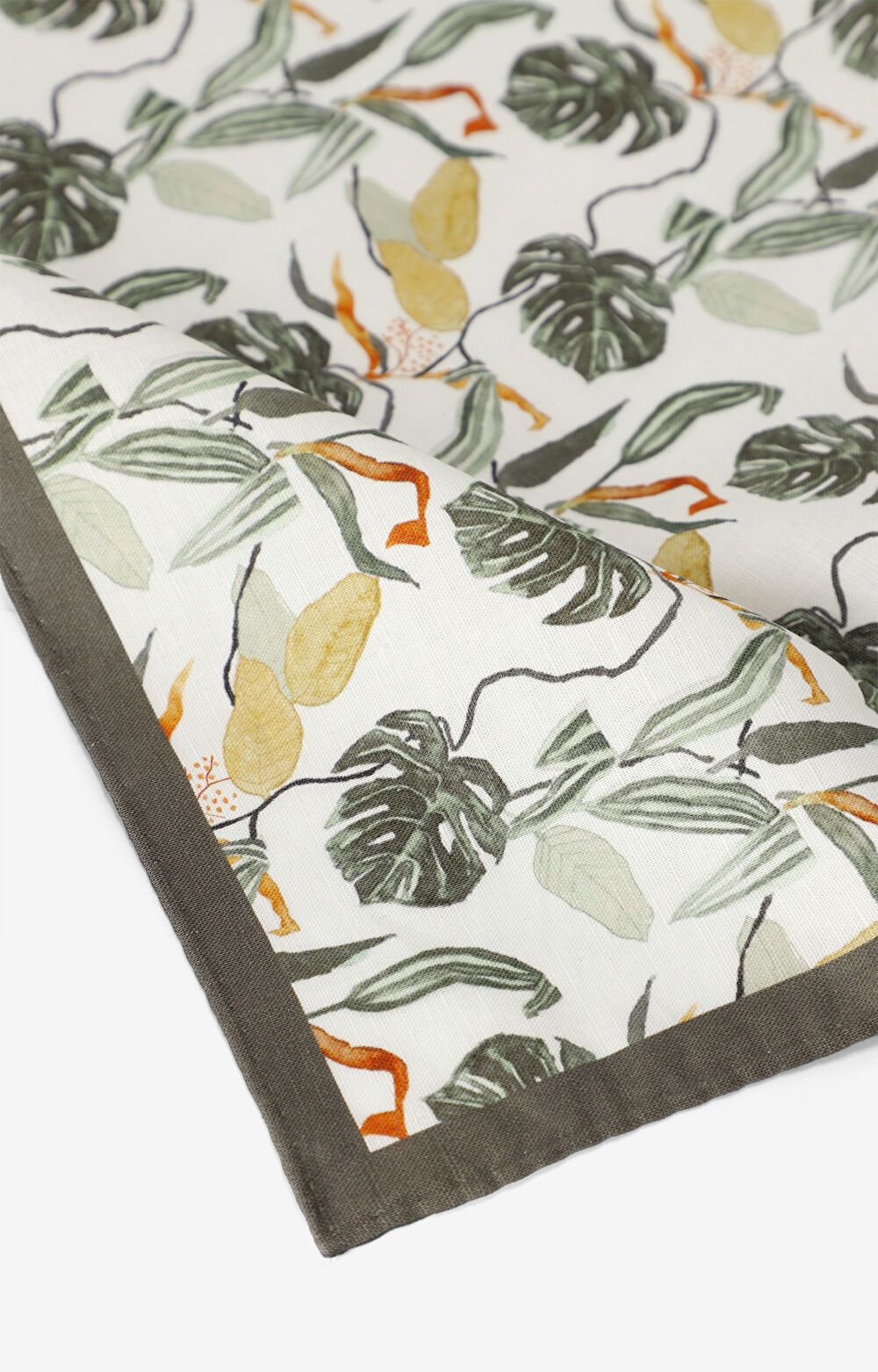 Poszetka w kwiatowy wzór - 2