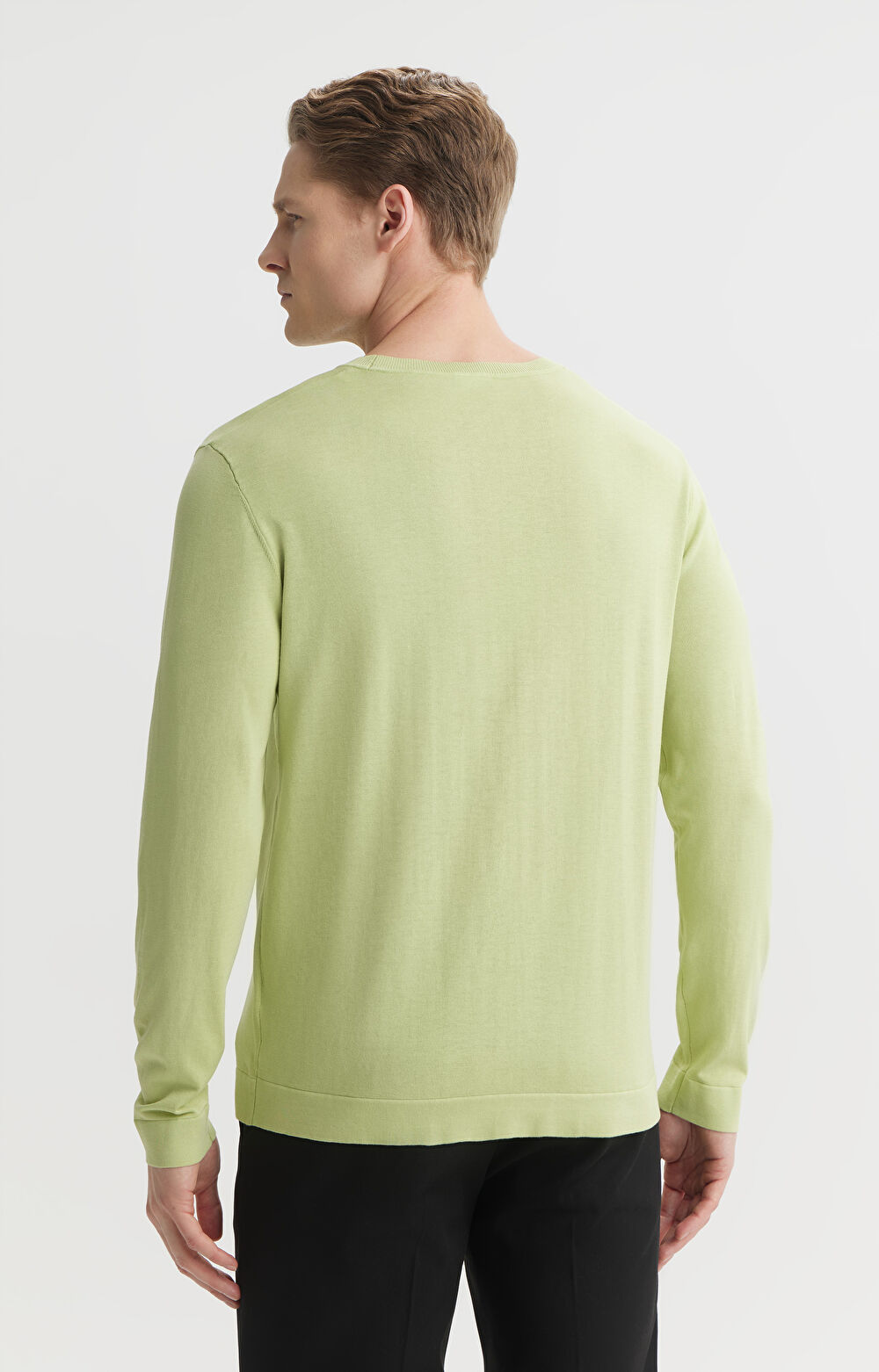Sweter z dodatkiem jedwabiu