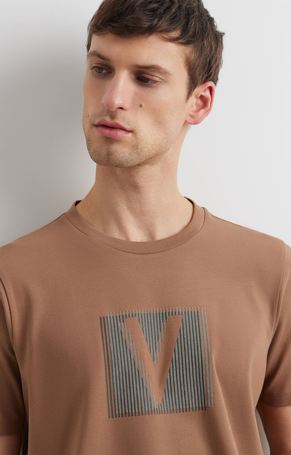 T-shirt regular z grafiką - 5