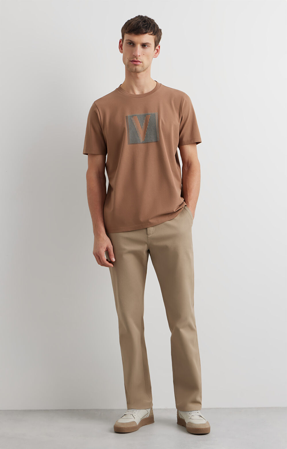 T-shirt regular z grafiką - 4