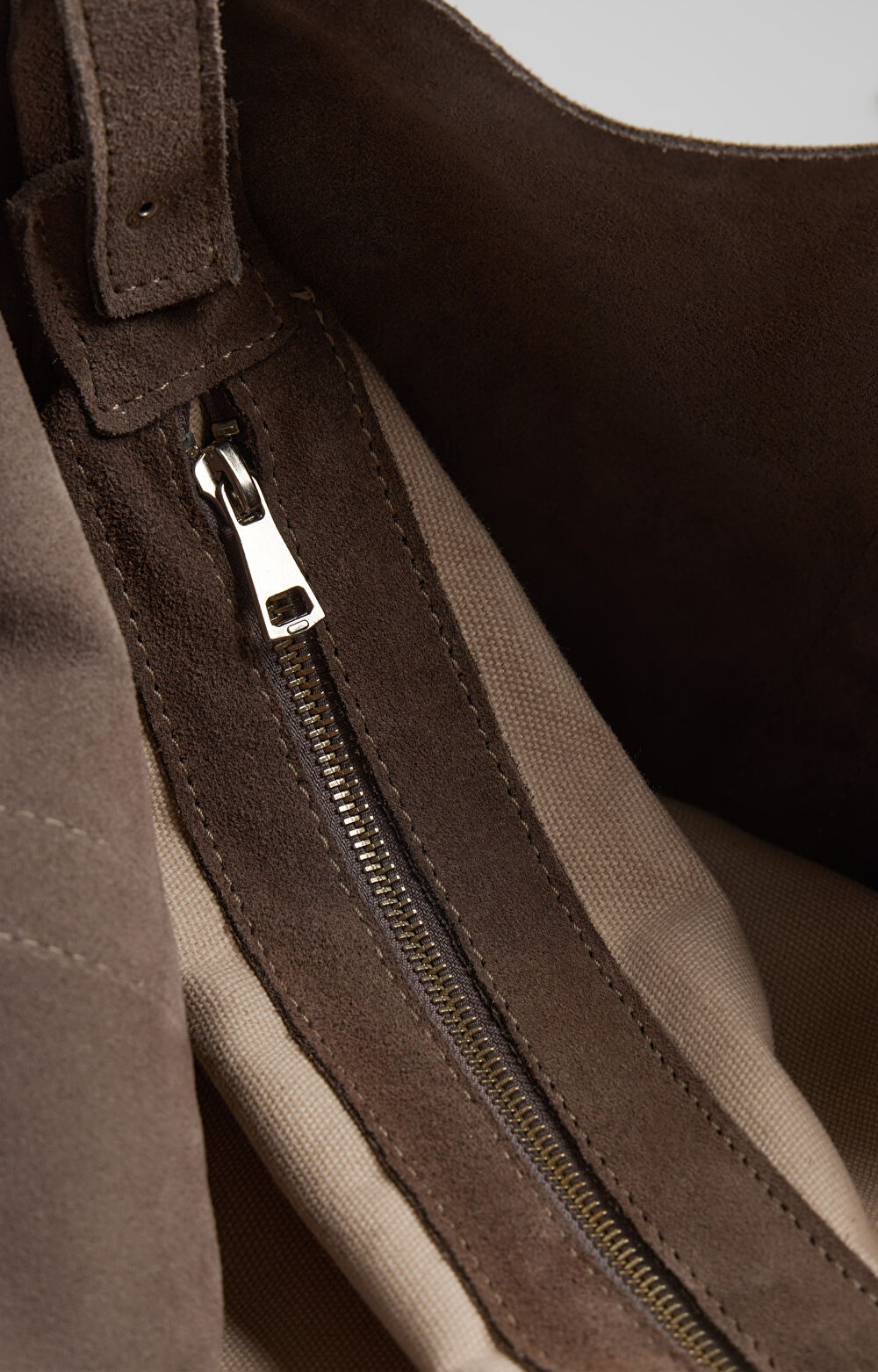 Zamszowa torebka - 6