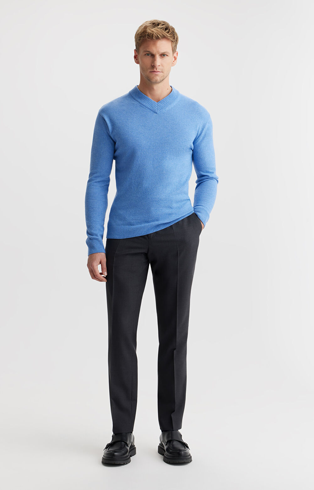 Sweter v-neck