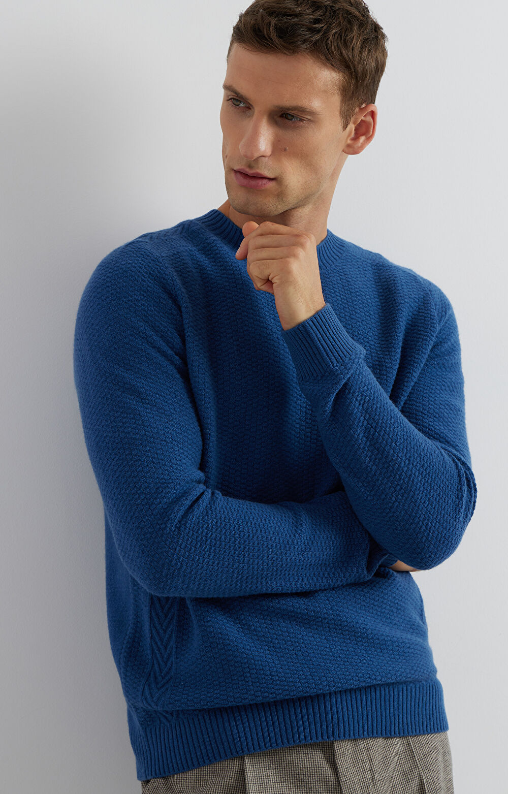 Sweter round neck w mikrowzór - 5