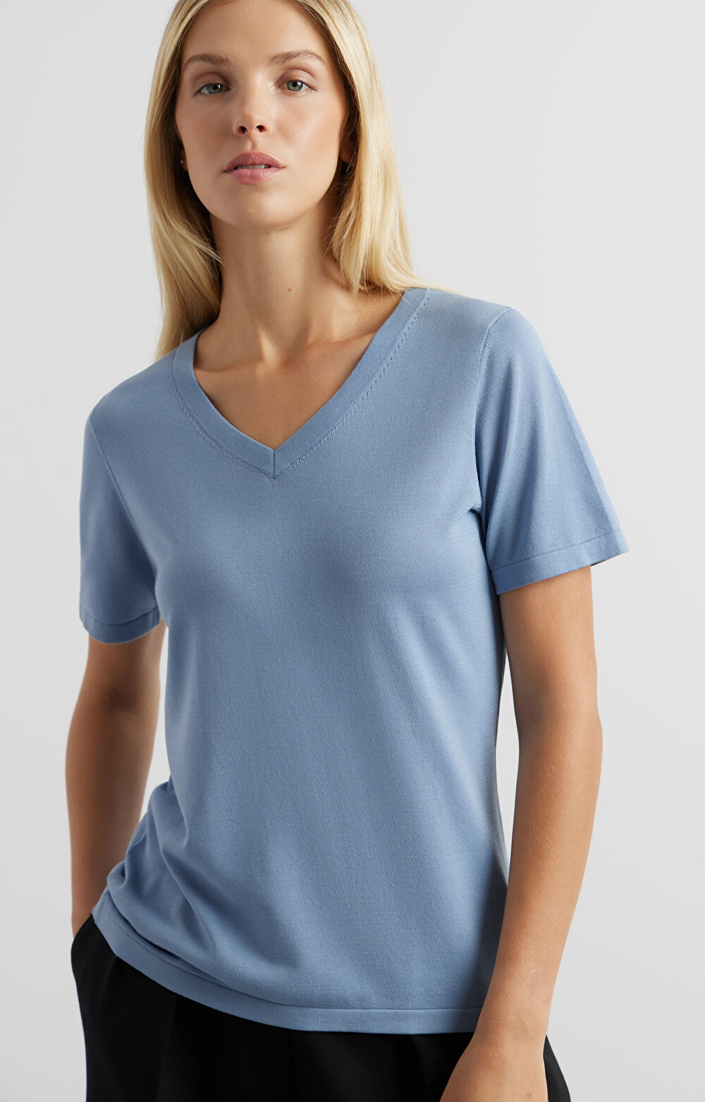 Swetrowy t-shirt v-neck - 6