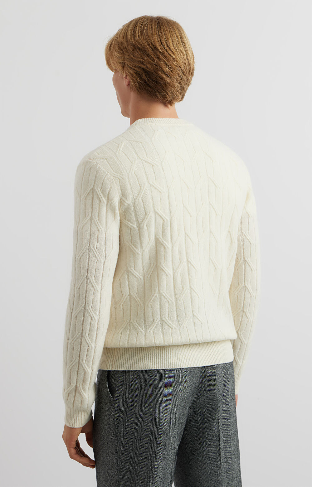 Sweter w geometryczny wzór - 3