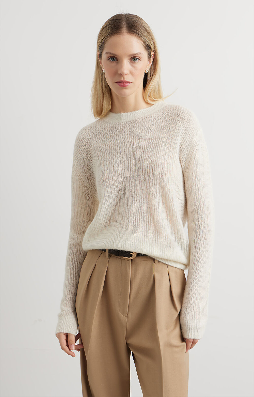 Sweter z lekkiej dzianiny - 3