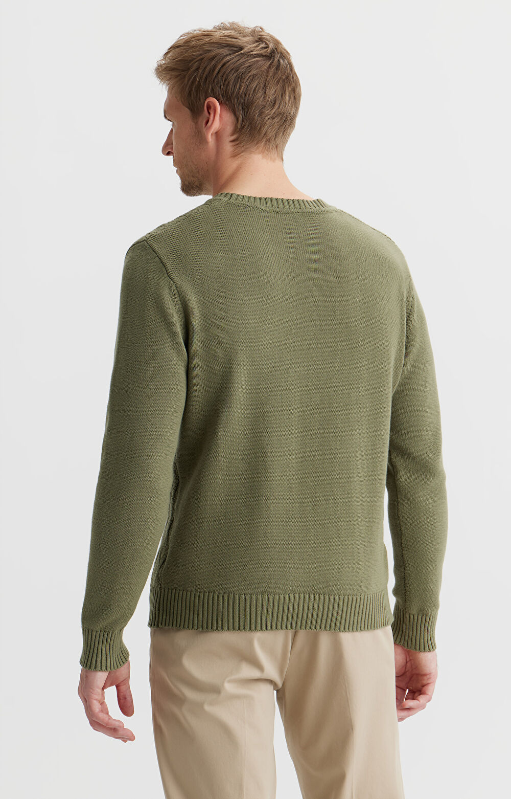 Sweter w strukturalny wzór - 3