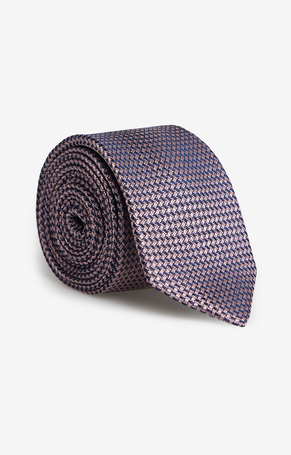 Jedwabny krawat w geometryczny wzór