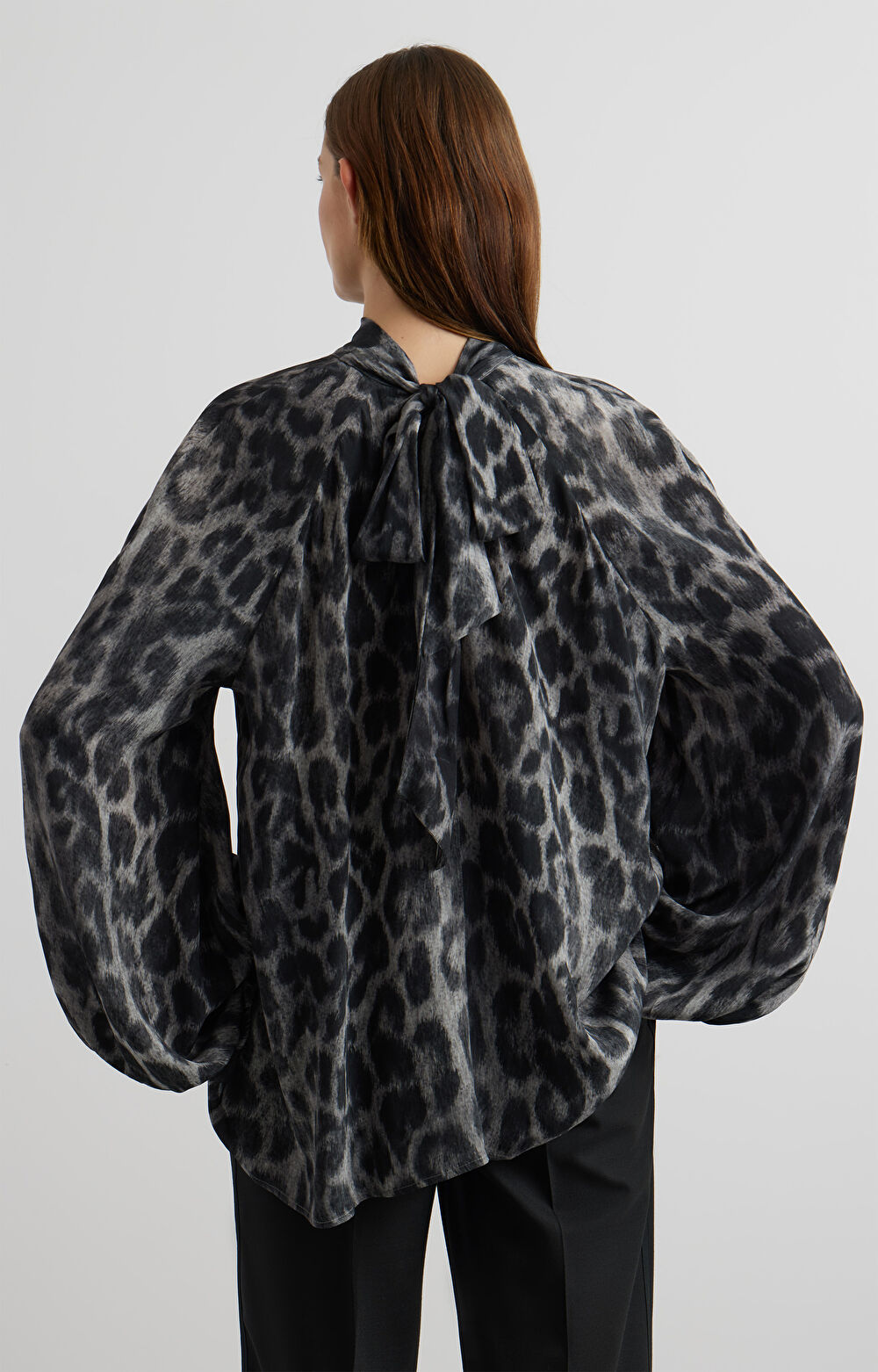 Bluzka z ozdobnym wiązaniem - 2