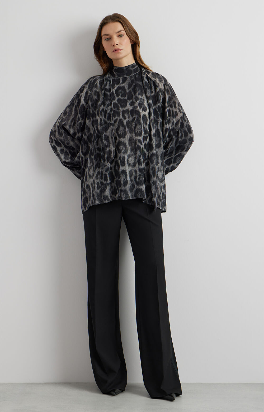 Bluzka z ozdobnym wiązaniem - 3