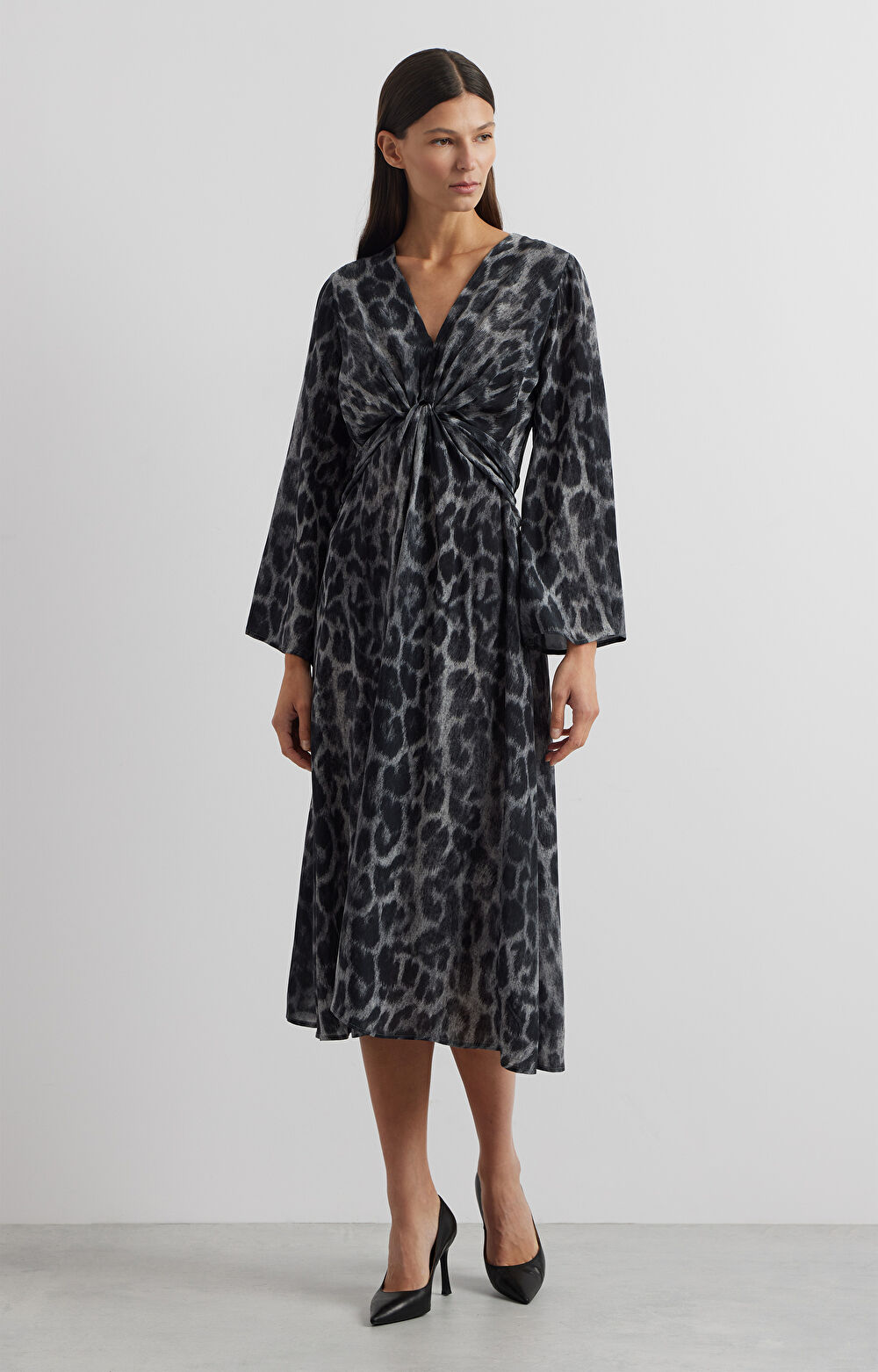 Sukienka w panterkowy wzór