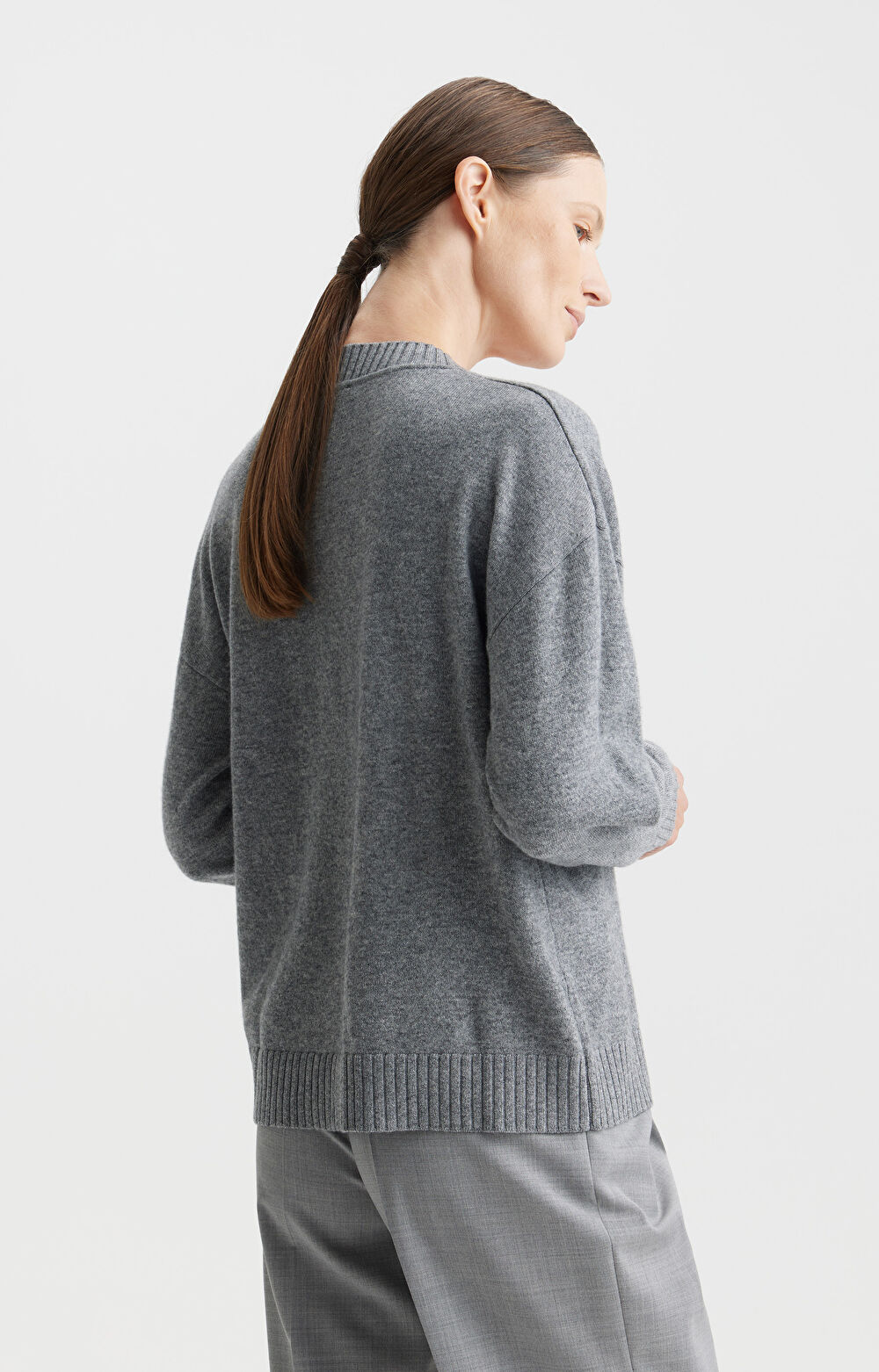 Wełniany sweter z kaszmirem
