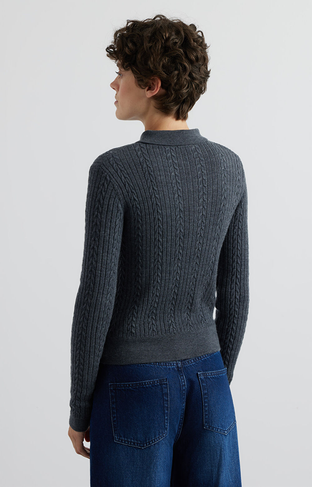 Sweter w ozdobny wzór - 2