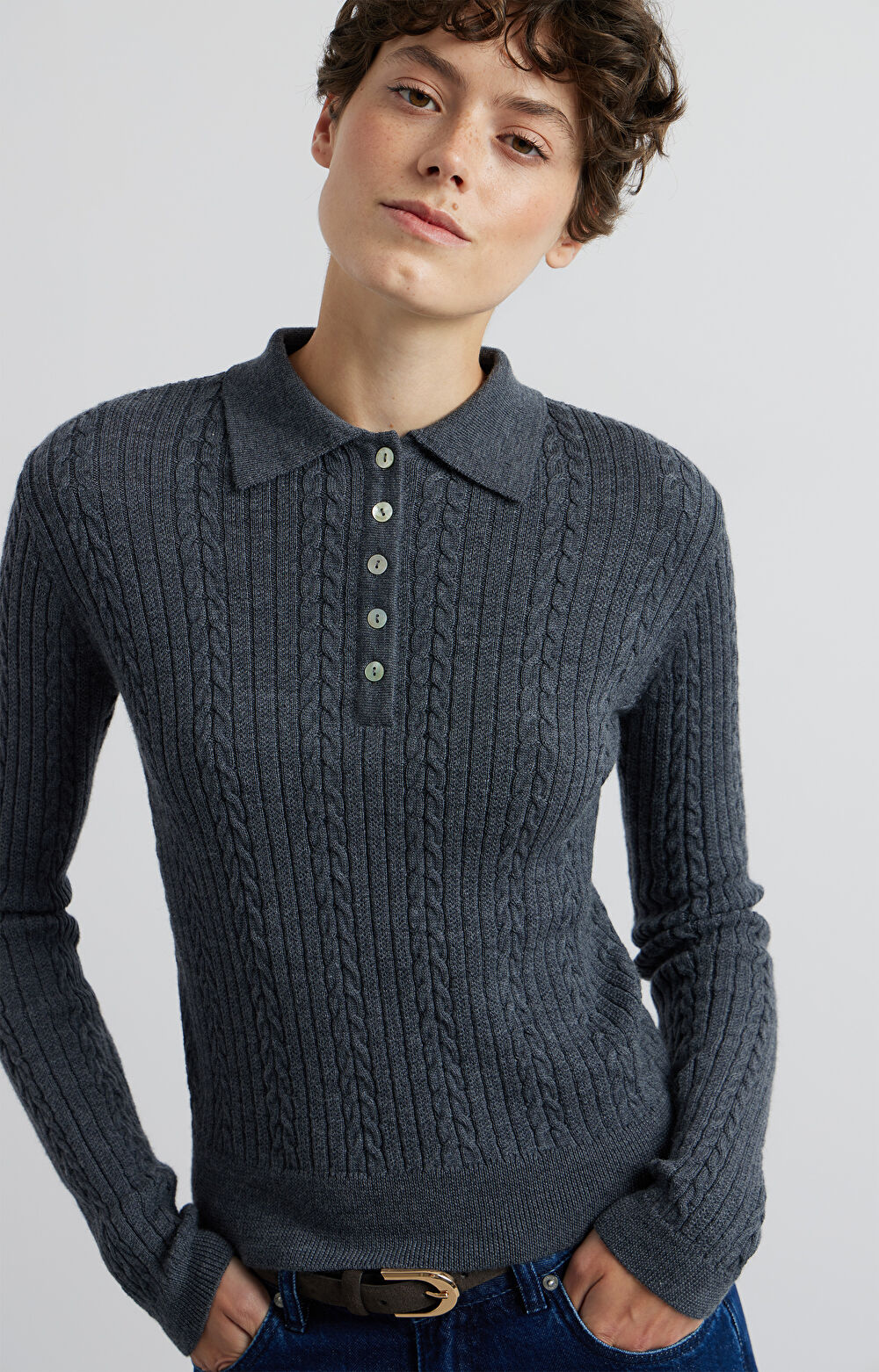 Sweter w ozdobny wzór - 4