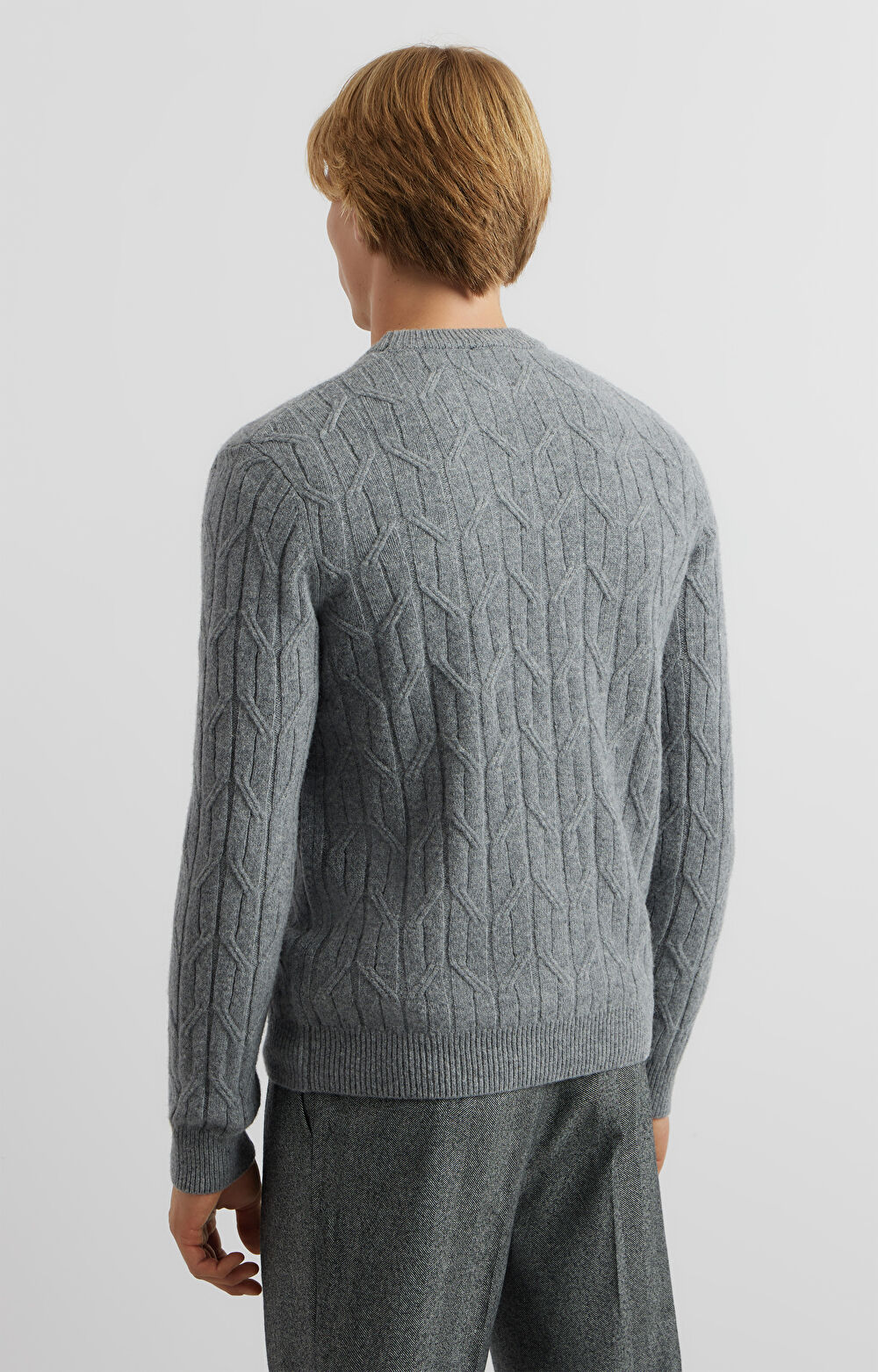 Sweter w geometryczny wzór - 3