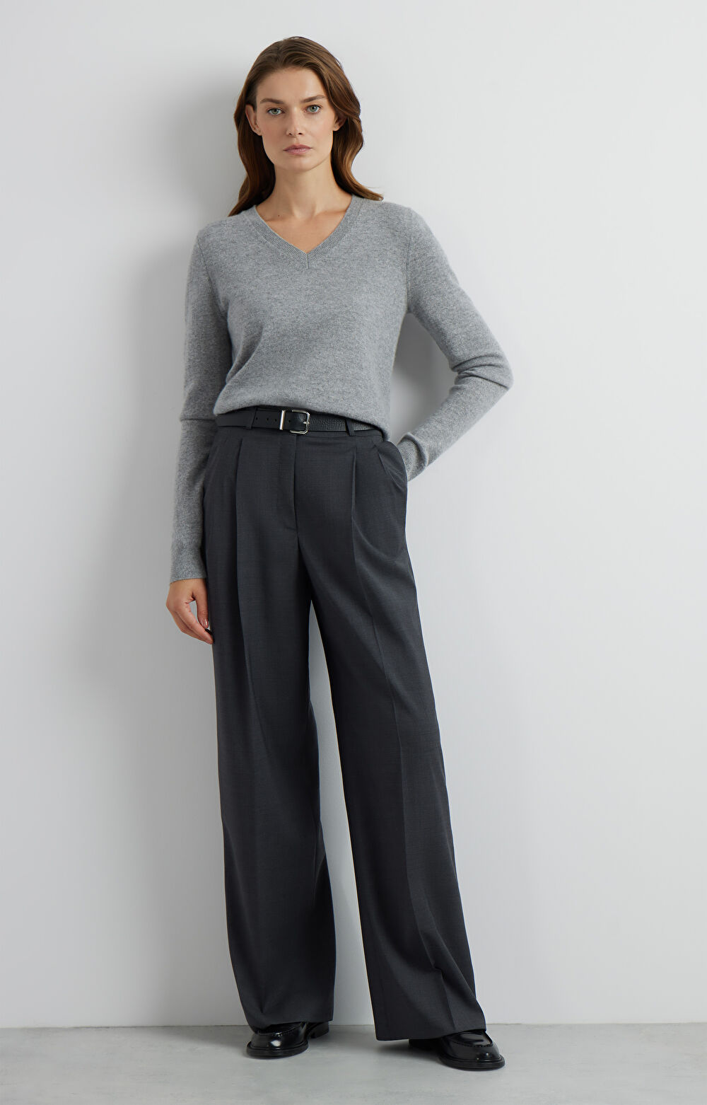 Sweter v-neck - 3
