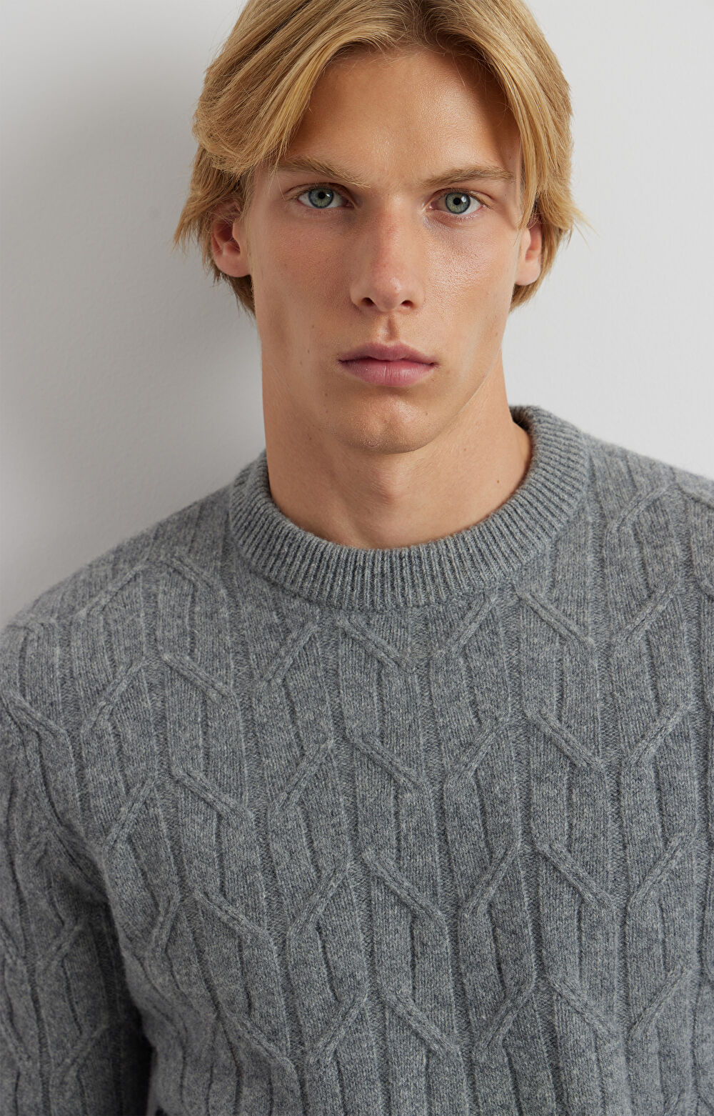 Sweter w geometryczny wzór - 5