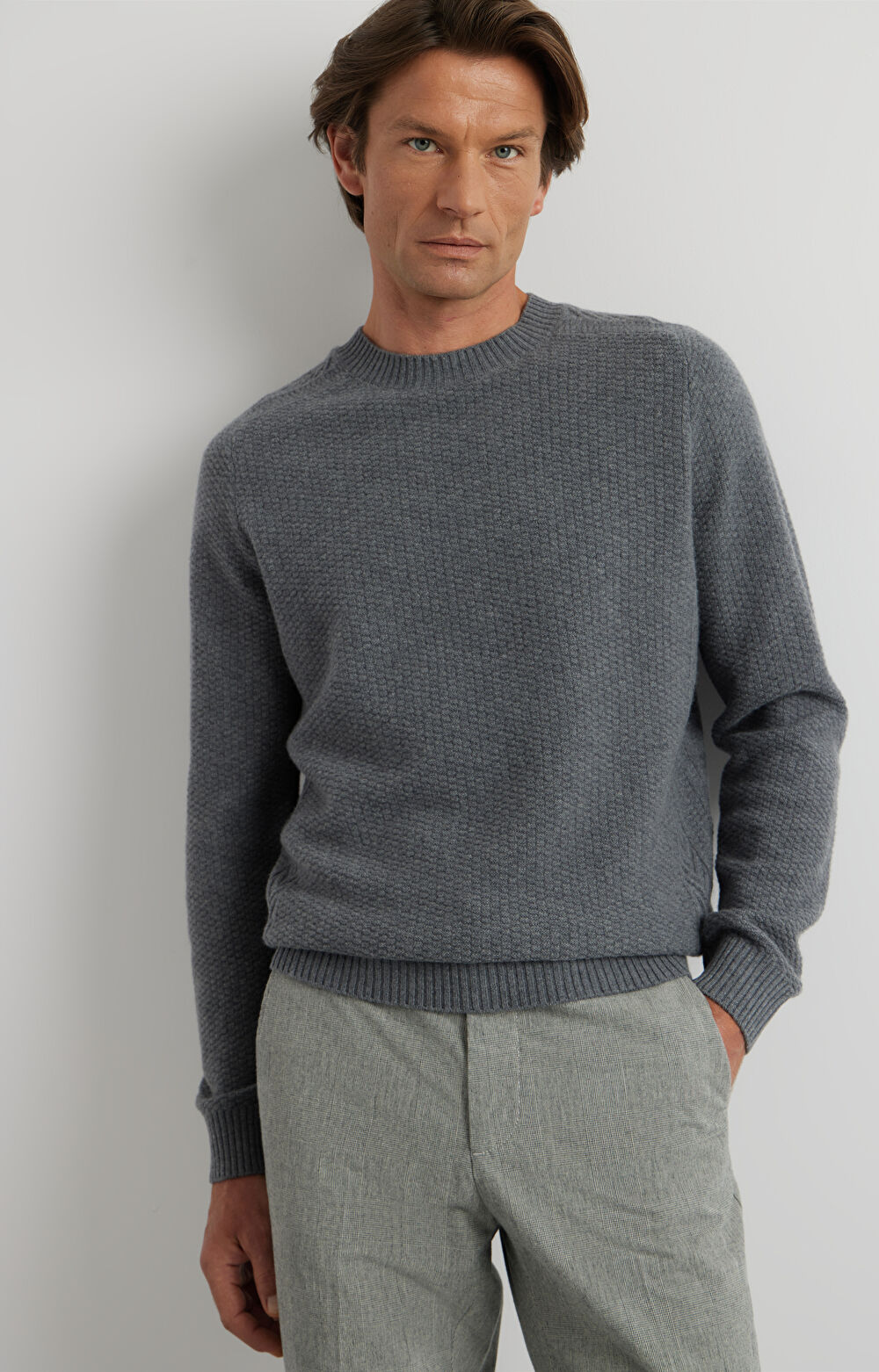 Sweter round neck w mikrowzór - 8