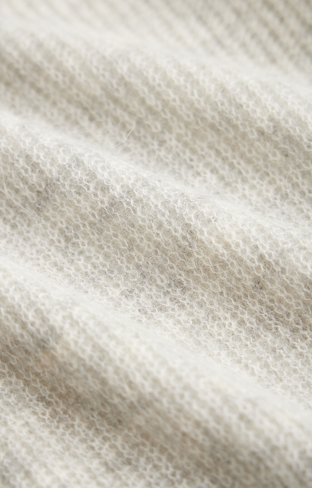 Sweter z lekkiej dzianiny - 4