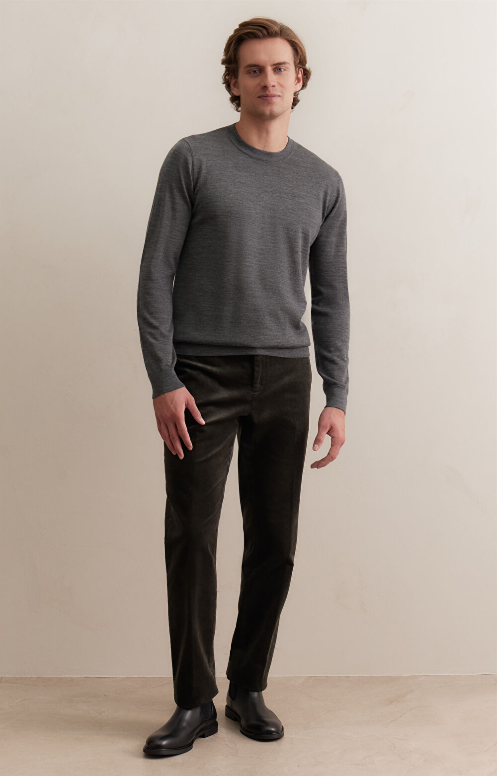 Gładki sweter round neck - 4