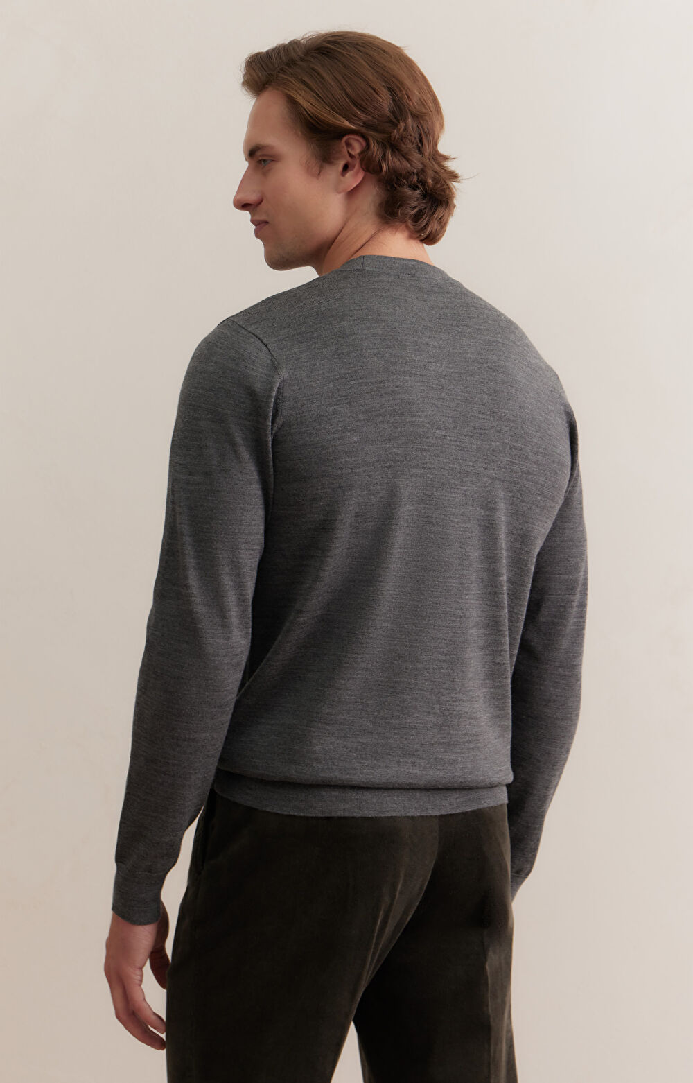 Gładki sweter round neck - 3