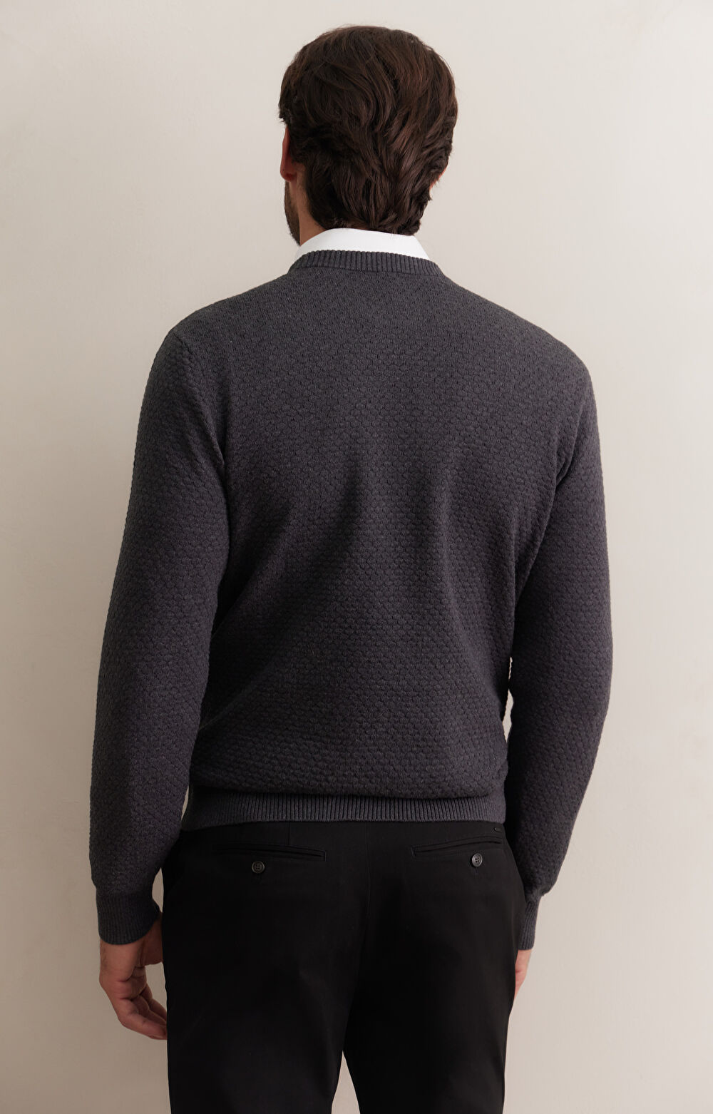 Geometryczny sweter round neck - 3