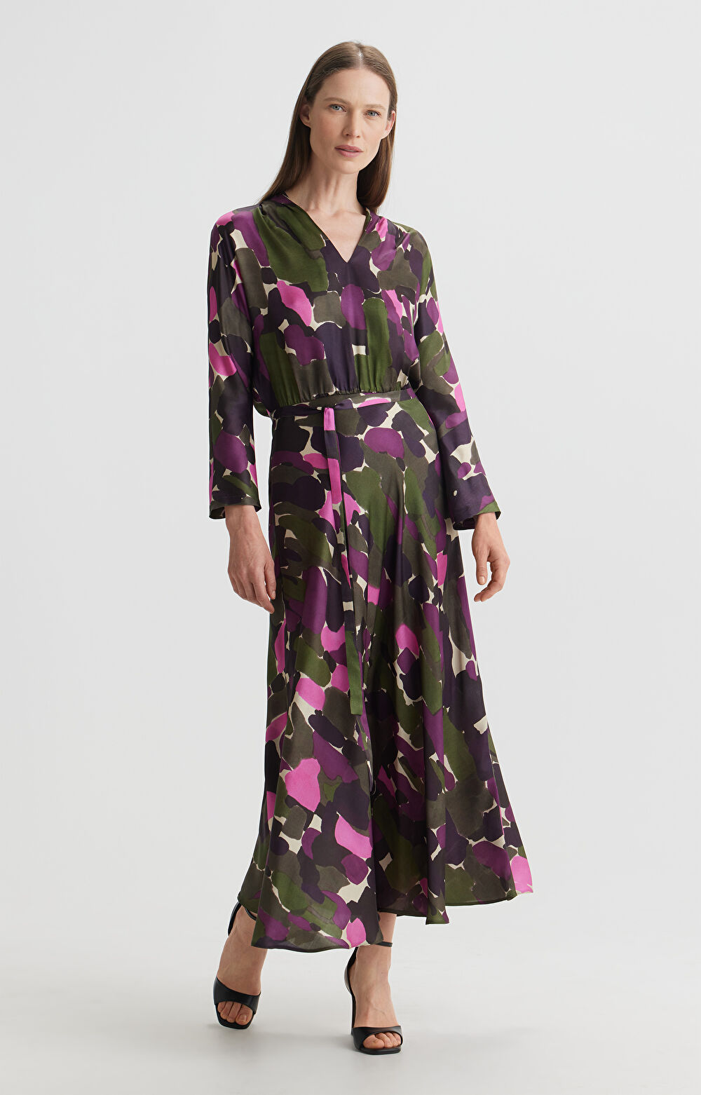 Zwiewna sukienka we wzór