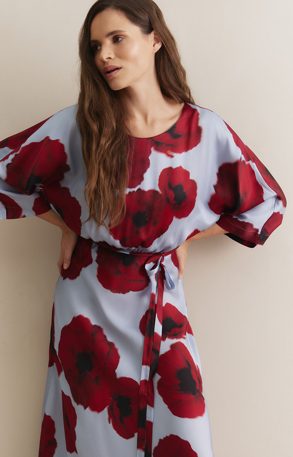 Sukienka w kwiatowy print - 4