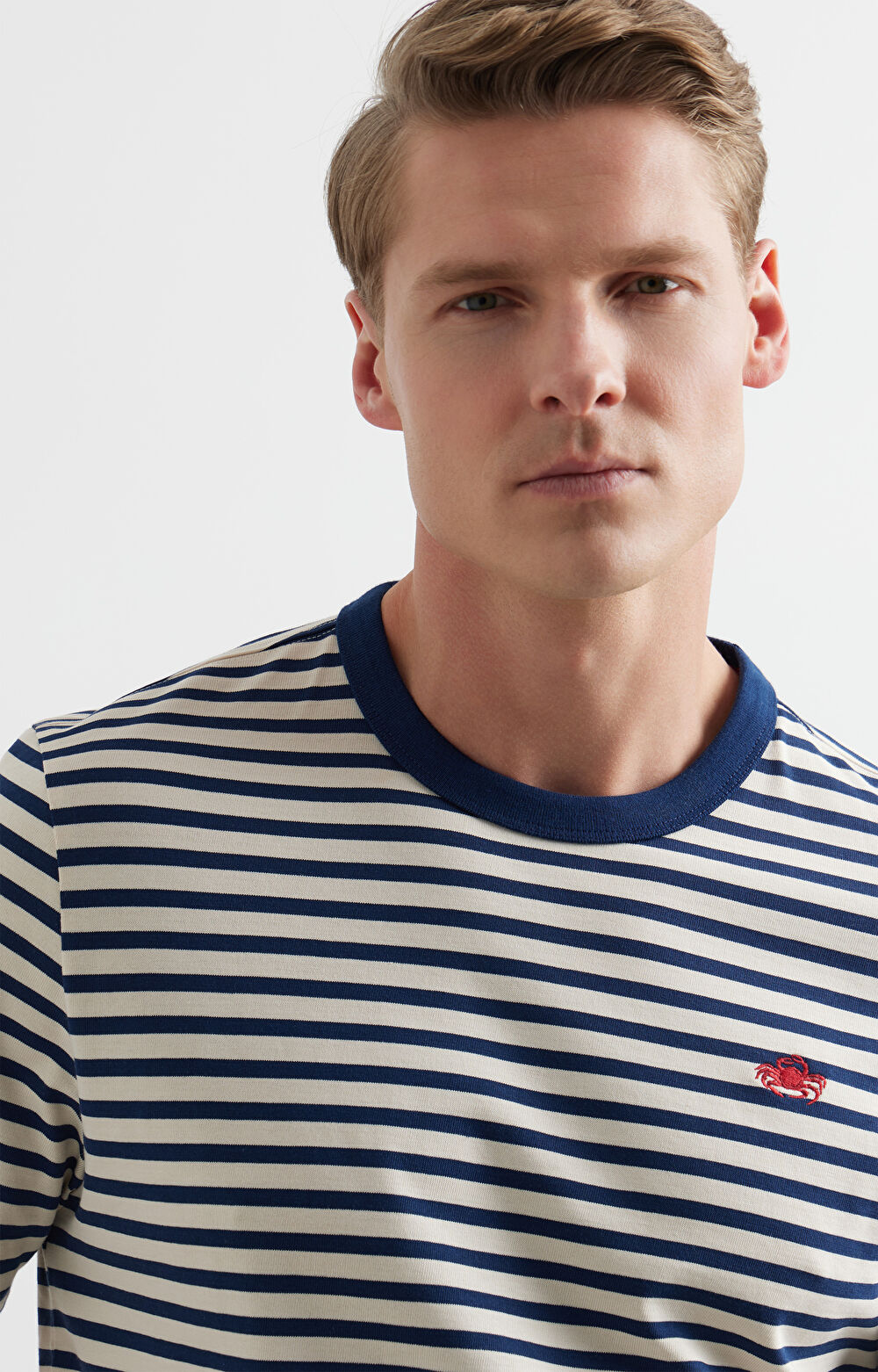 T-shirt regular w paski - 6