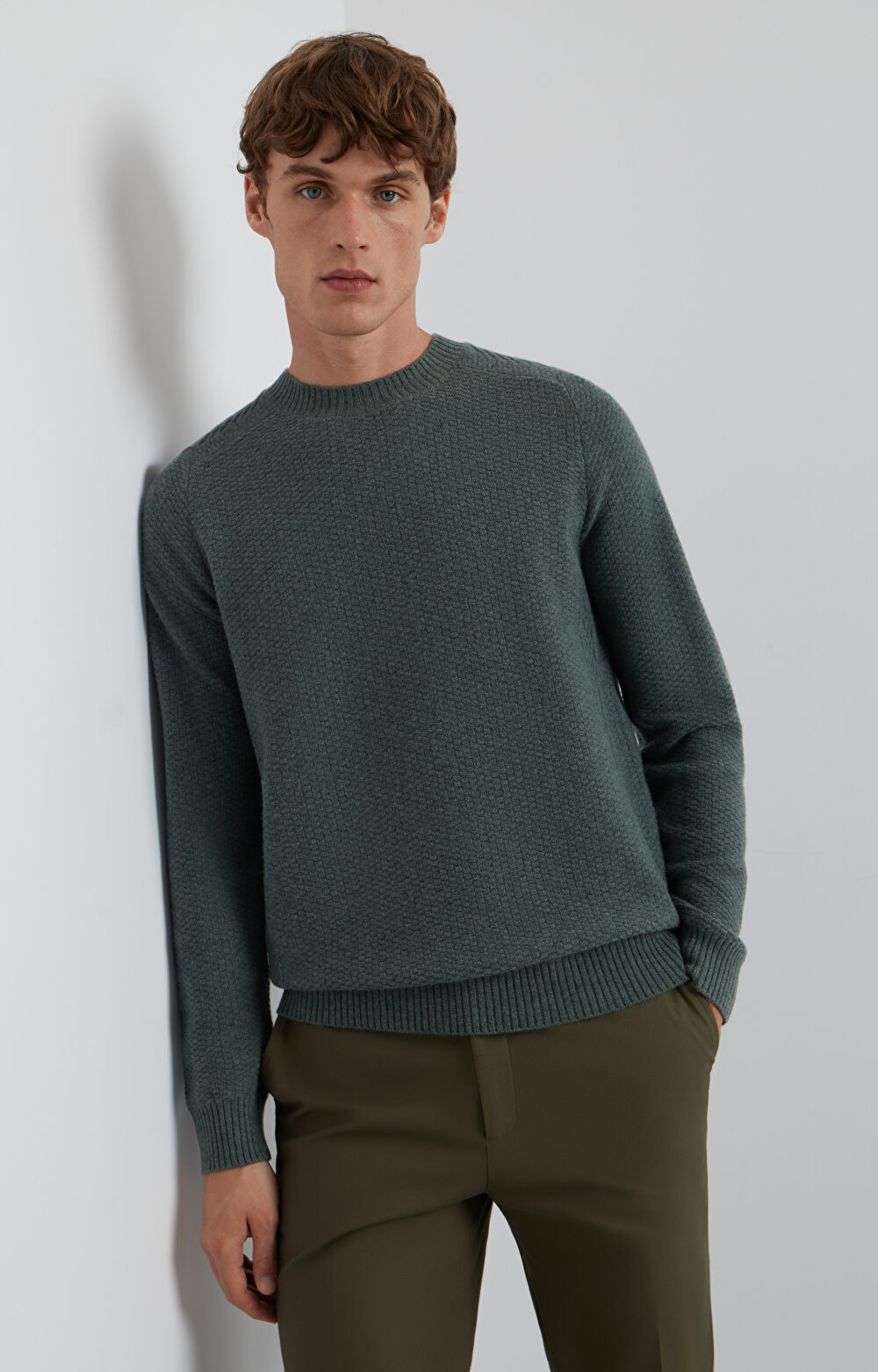 Sweter round neck w mikrowzór - 7