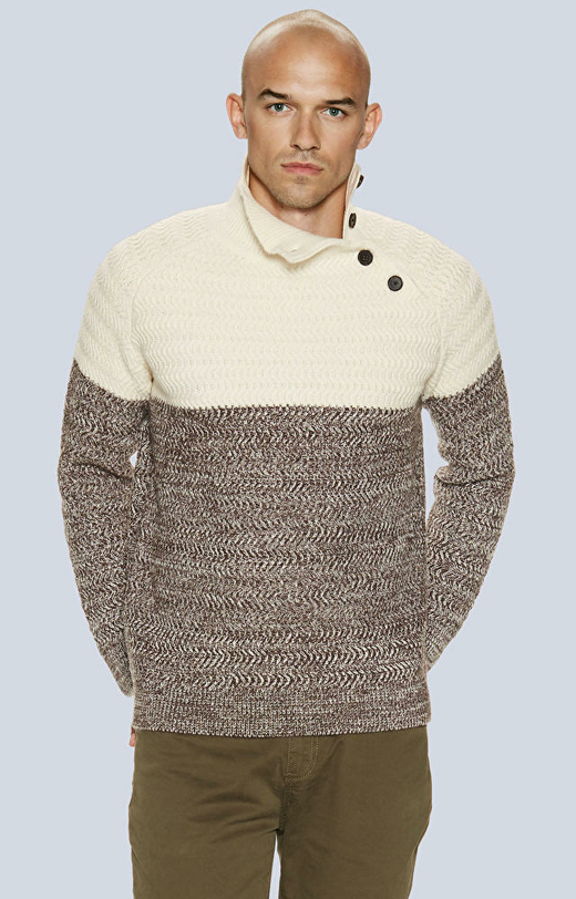 Sweter z dodatkiem wełny, zapinany na guziki