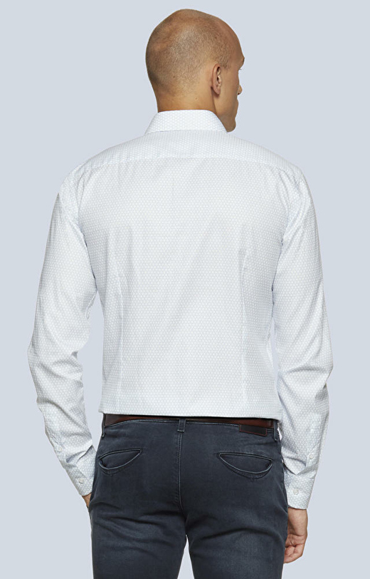 Dopasowana koszula w print z kołnierzem typu kryte button-down