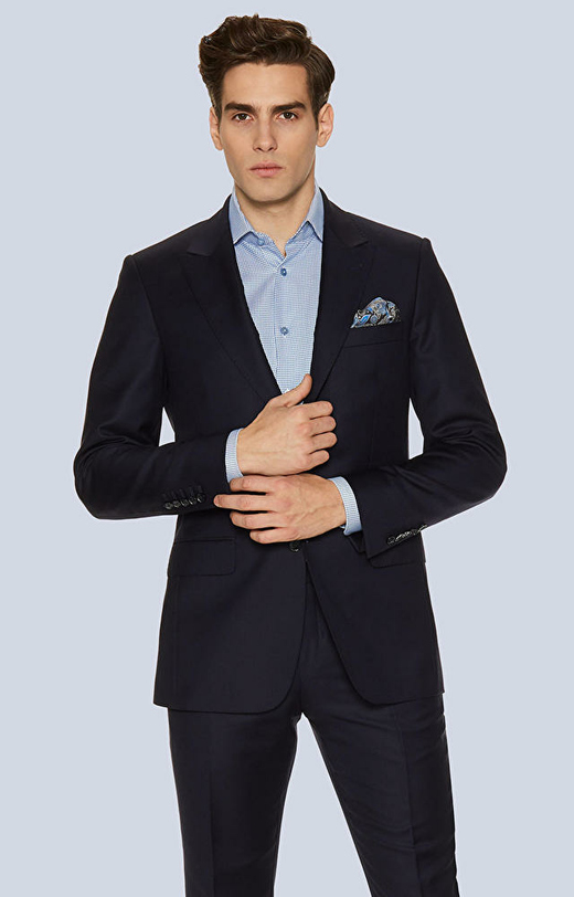 Dopasowany garnitur wełniany typu Soft Suit