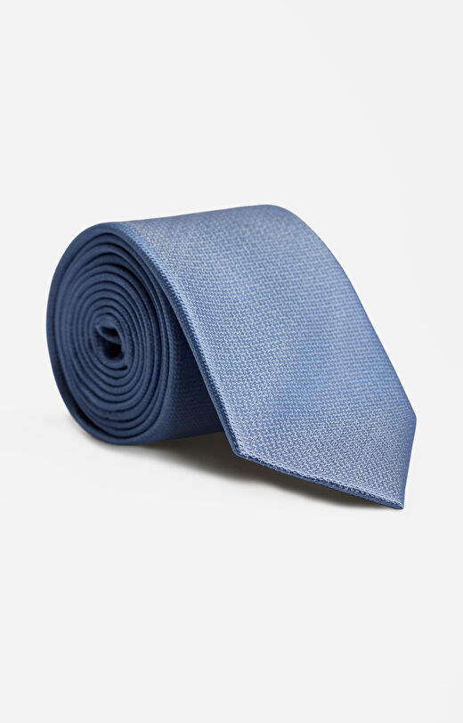 Jedwabny krawat w strukturalny wzór