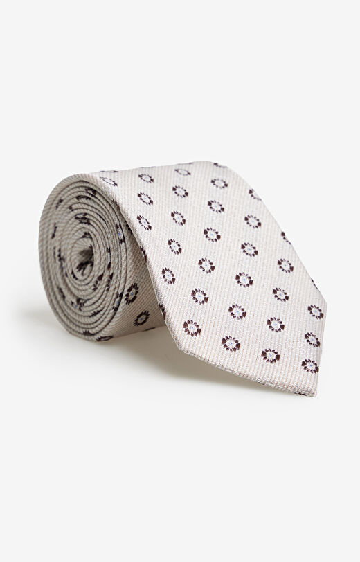 Jedwabny krawat w geometryczny wzór