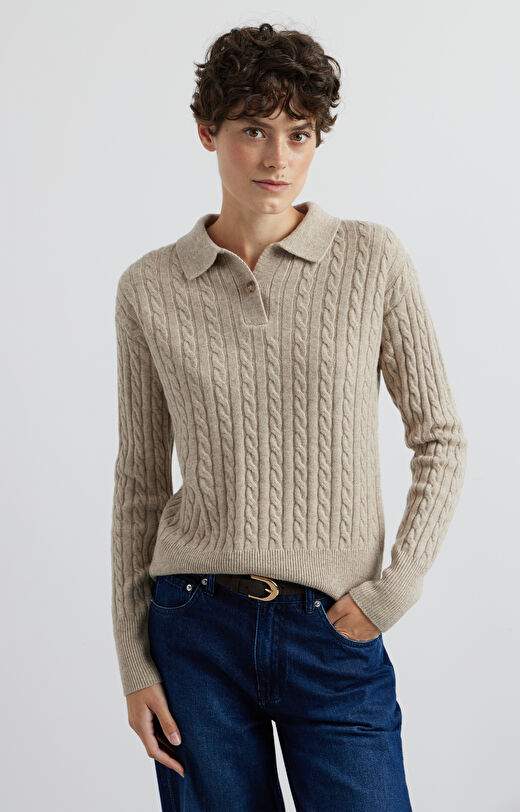 Sweter z ozdobnym splotem