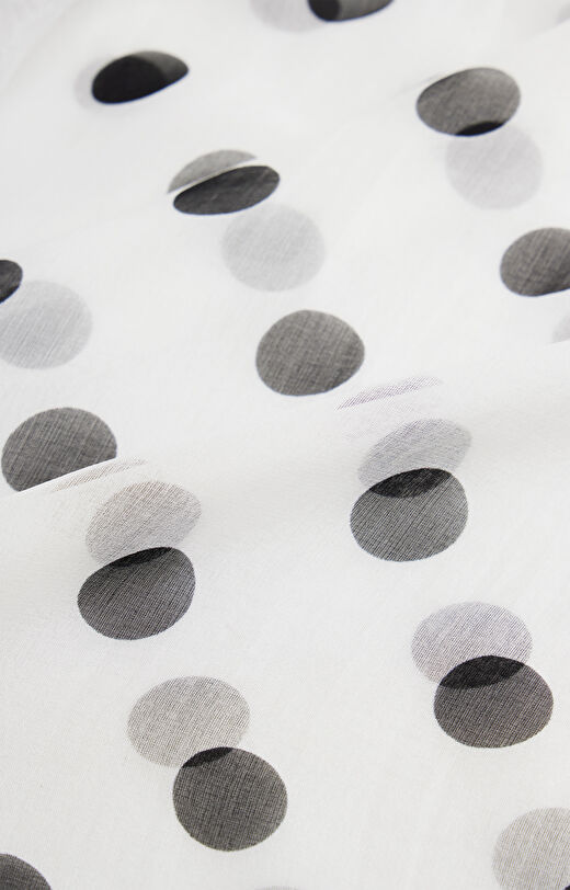 Jedwabny szal w kropki