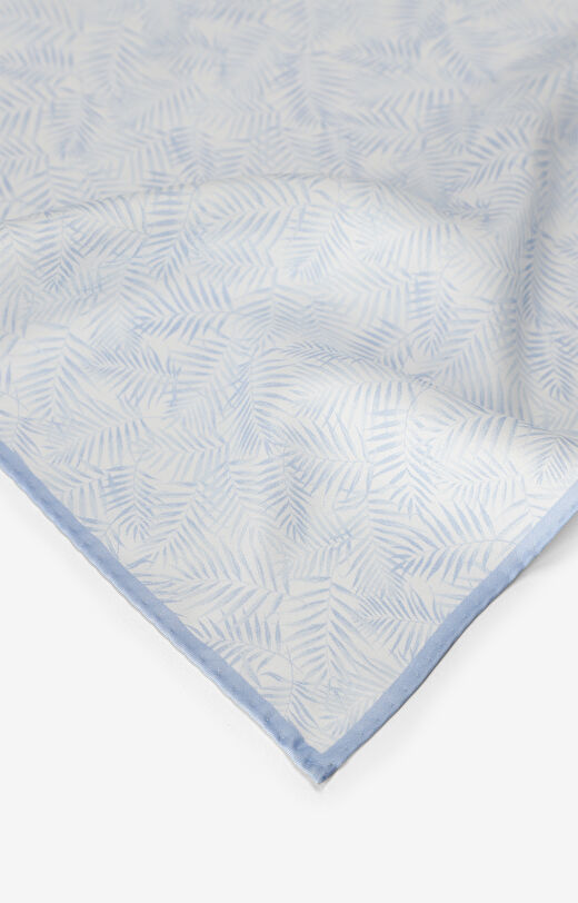 Jedwabna poszetka w kwiatowy wzór