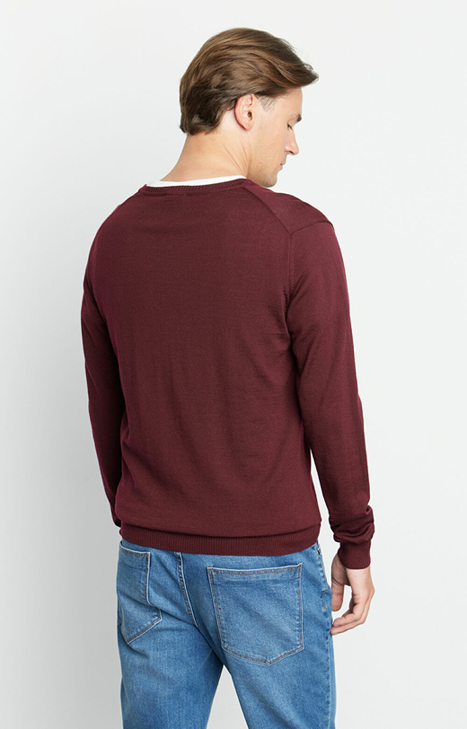 Sweter v-neck z wełny merino
