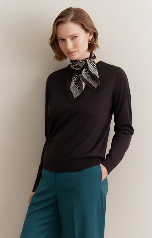 Sweter round neck