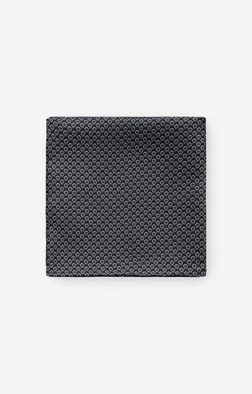 Jedwabna poszetka w geometryczny wzór