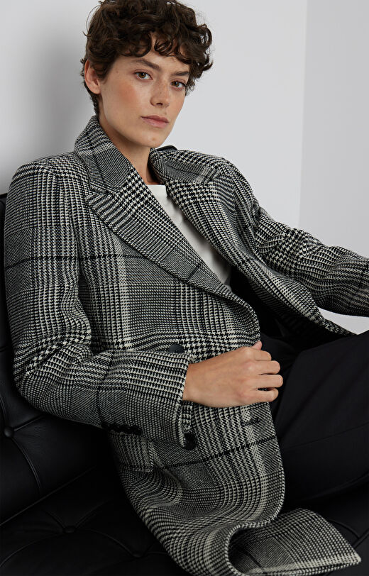 Dwurzędowy płaszcz w kratę