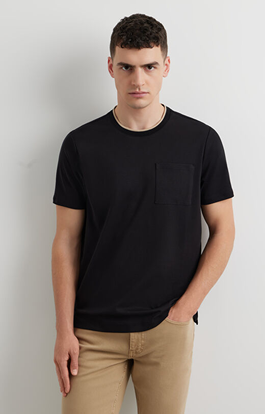 T-shirt round neck z kieszonką