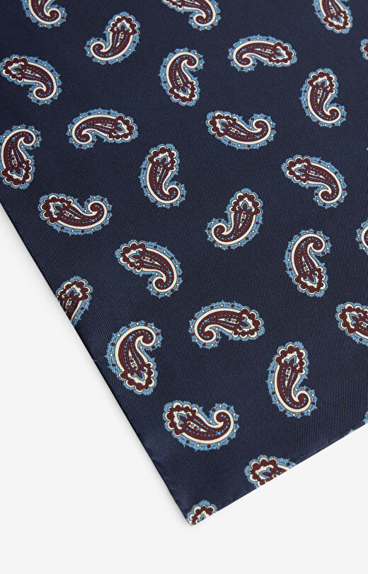 Jedwabna poszetka w geometrczny wzór