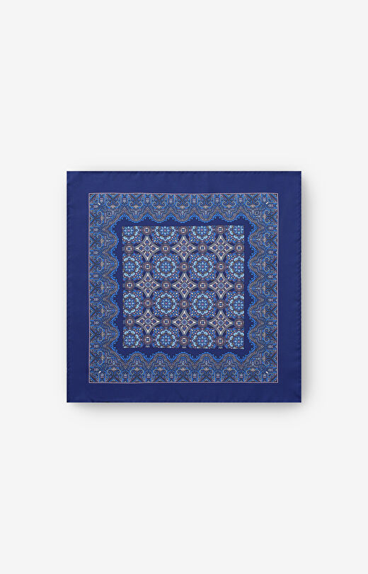 Jedwabna poszetka w geometryczny wzór