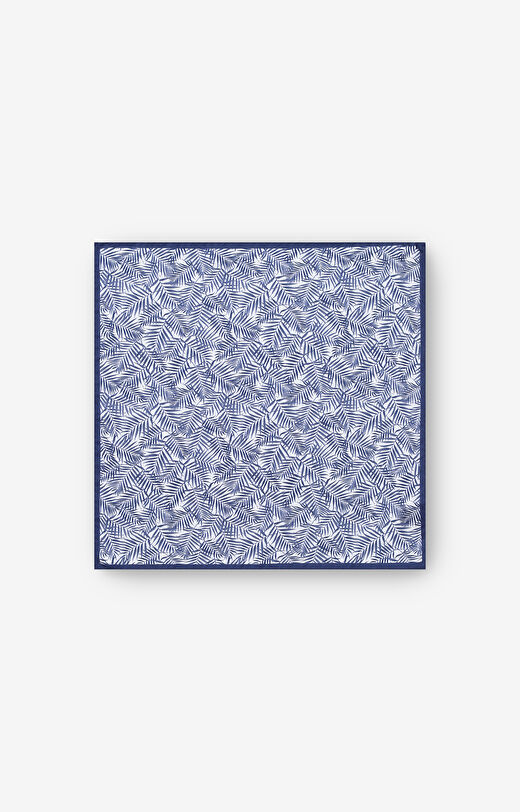 Jedwabna poszetka w kwiatowy wzór