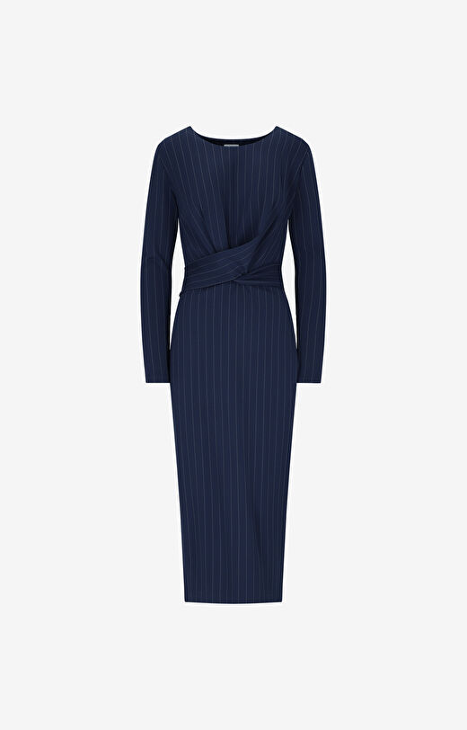 Dopasowana sukienka slim